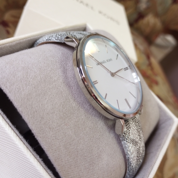 Michael Kors Addyson Silver Monogram Watch - Picture 6 of 14